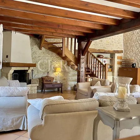 Converted Barn In Winelands