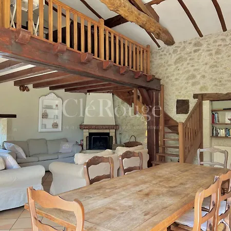 Converted Barn In Winelands Eynesse