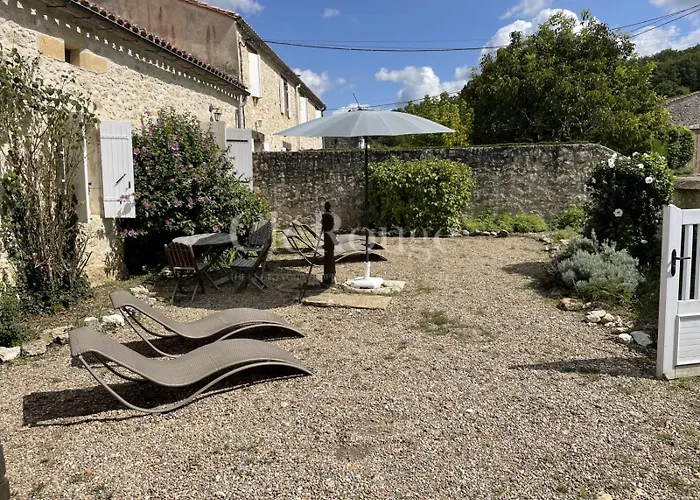 Converted Barn In Winelands