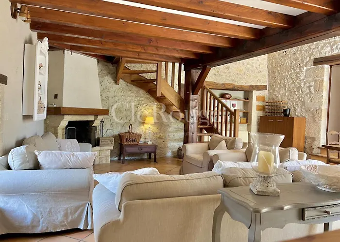 Converted Barn In Winelands