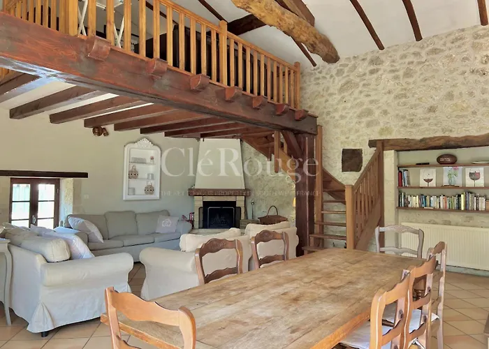 Converted Barn In Winelands Eynesse